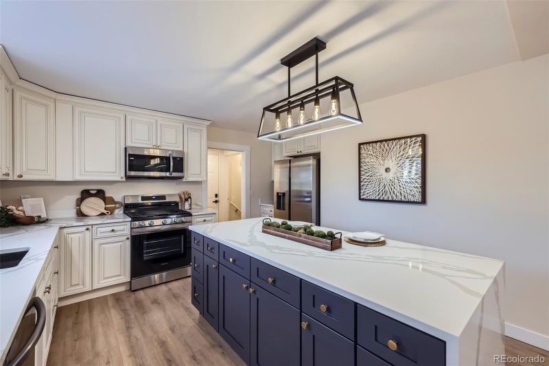 1150 W Caley Ave, Littleton, CO 80120