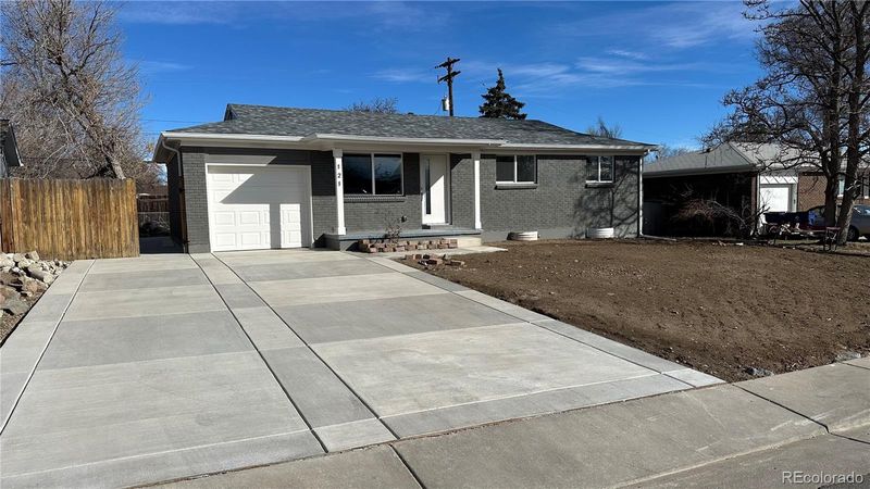 121 Joan Dr, Denver, CO 80221