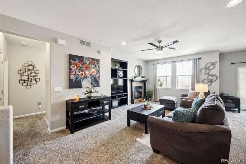 10587 Parkington Ln #B, Highlands Ranch, CO 80126