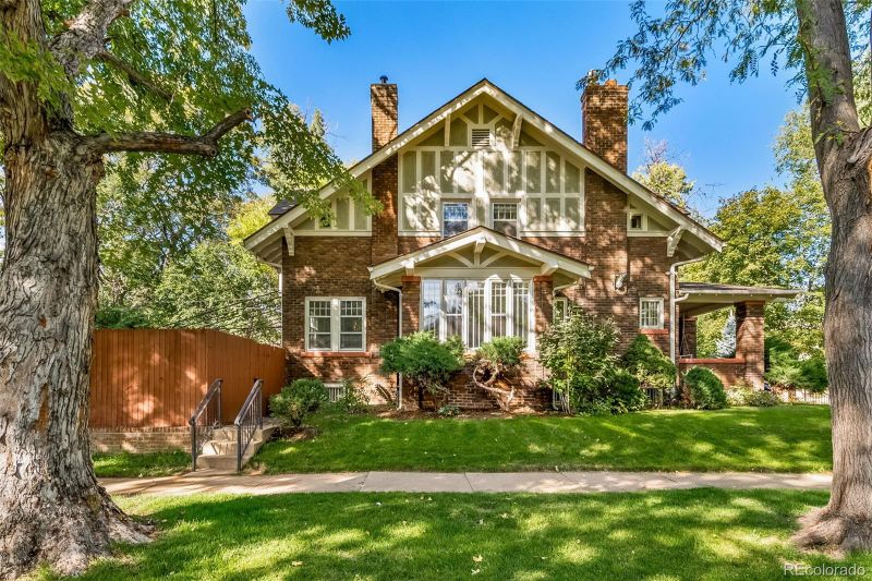 2203 Bellaire St, Denver, CO 80207