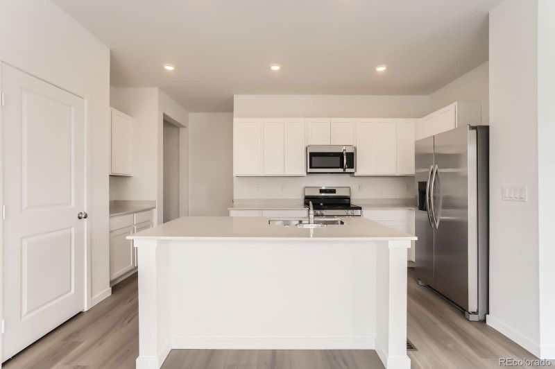15261 Fillmore St, Thornton, CO 80602