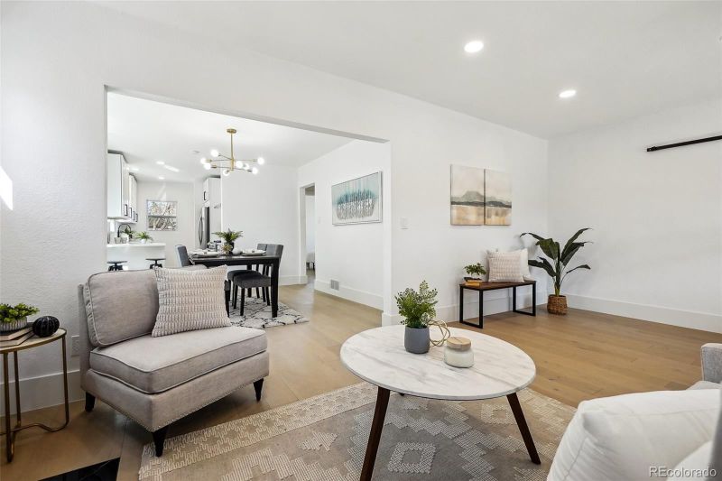 1209 Harrison St, Denver, CO 80206