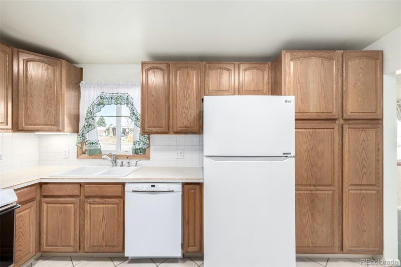 1661 E 86th Pl, Denver, CO 80229