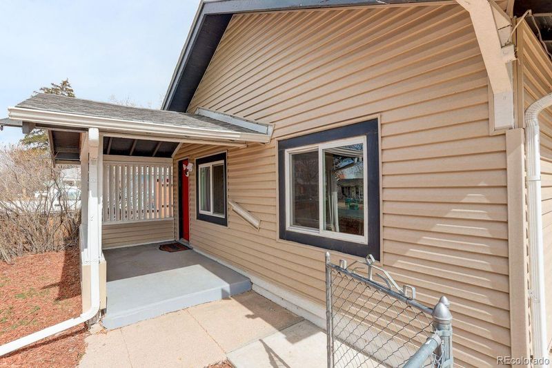 2056 Fulton St, Aurora, CO 80010