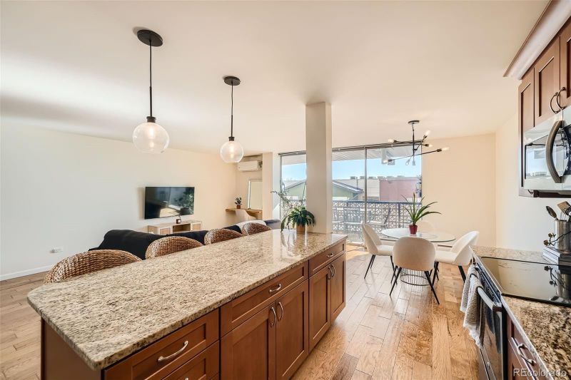 4570 E Yale Ave #606, Denver, CO 80222