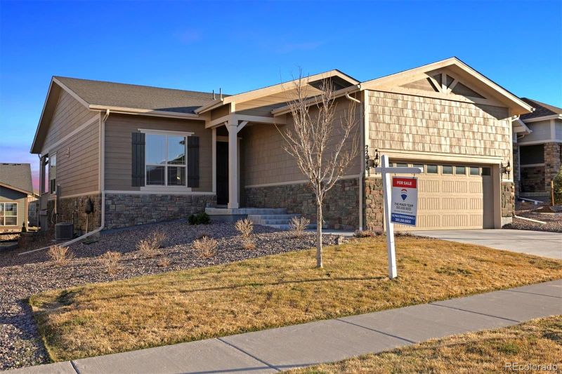 22046 E Allenspark Pl, Aurora, CO 80016