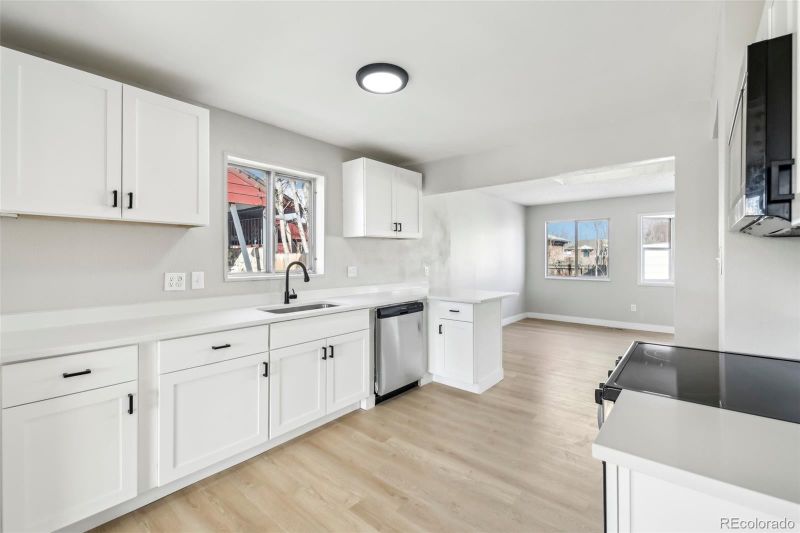 7040 Alan Dr, Denver, CO 80221