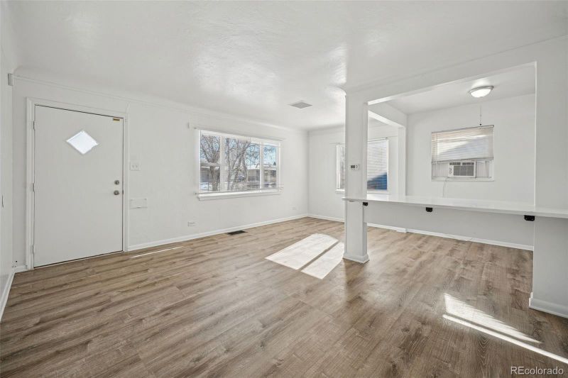 2049 Havana St, Aurora, CO 80010