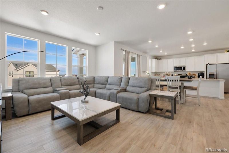 1171 E Hopkins Dr, Elizabeth, CO 80107