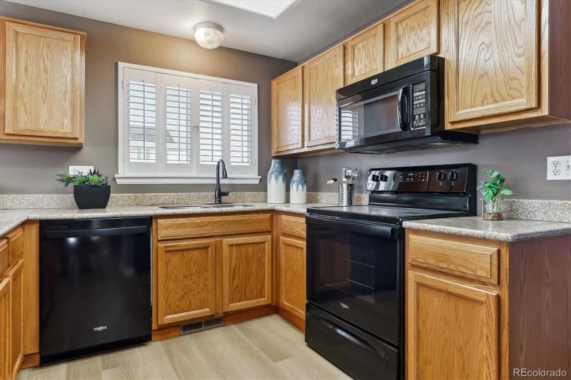6165 Oakley Ct, Castle Rock, CO 80104