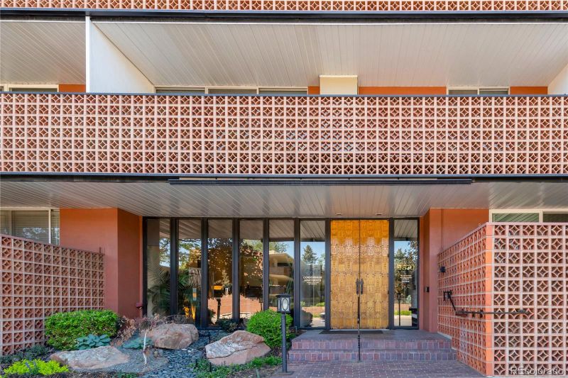 4570 E Yale Ave #807, Denver, CO 80222