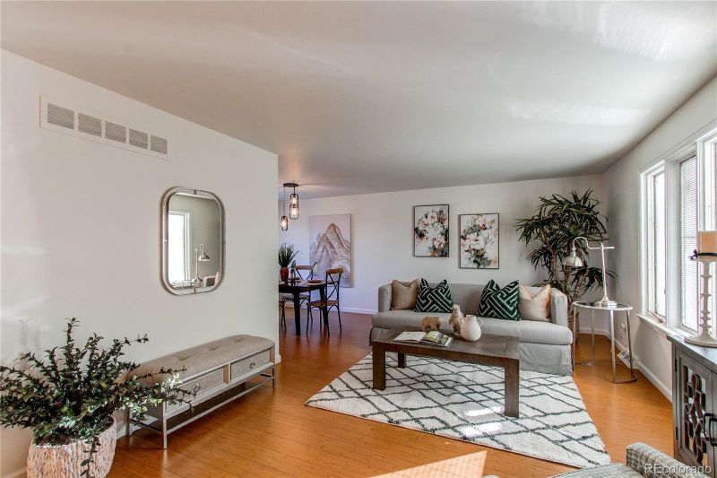1834 S Oakland St, Aurora, CO 80012