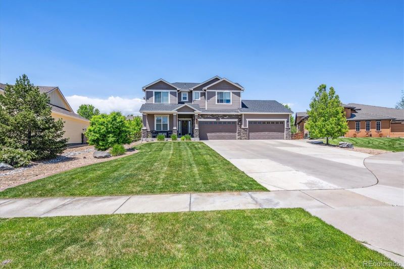 8939 Devinney Ct, Arvada, CO 80005