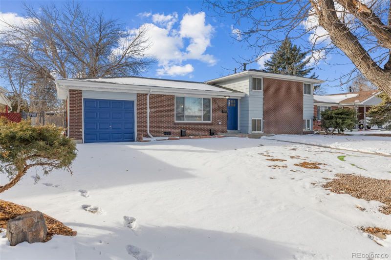 12352 E 30th Ave, Aurora, CO 80011