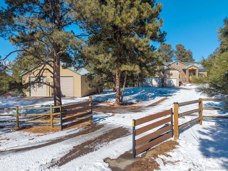 34989 Forest Park Dr, Elizabeth, CO 80107