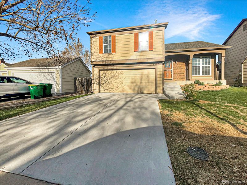 2875 S Espana Ct, Aurora, CO 80013