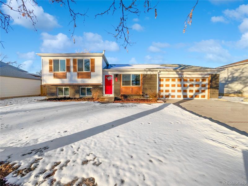 481 S Lima Cir, Aurora, CO 80012