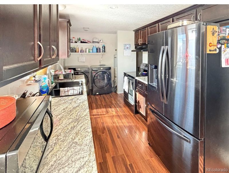 306 Curtis Ln, Alamosa, CO 81101