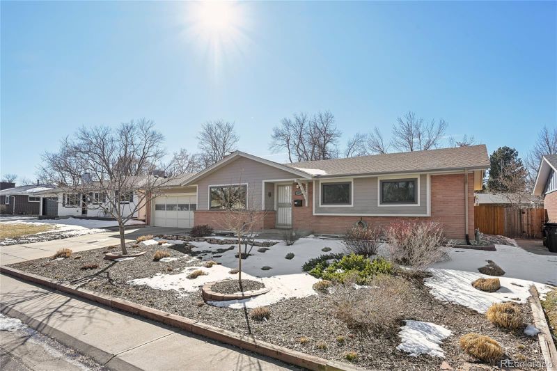2677 S Newport St, Denver, CO 80224