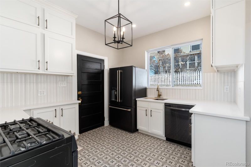 319 13th Ave, Idaho Springs, CO 80452
