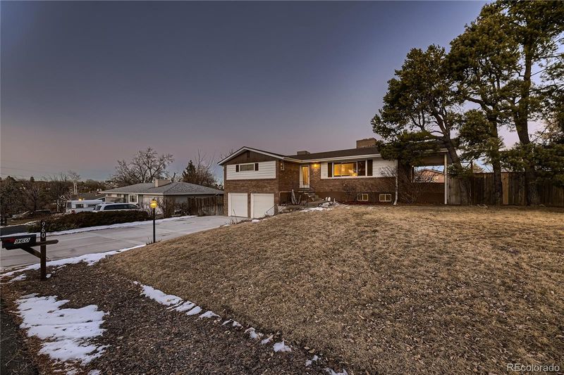 960 S Vance St, Lakewood, CO 80226
