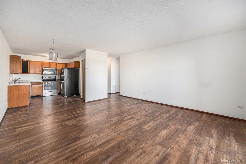 300 S Clinton St #10C, Denver, CO 80247