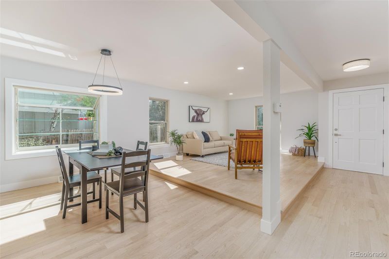 8074 S Quince Way, Centennial, CO 80112