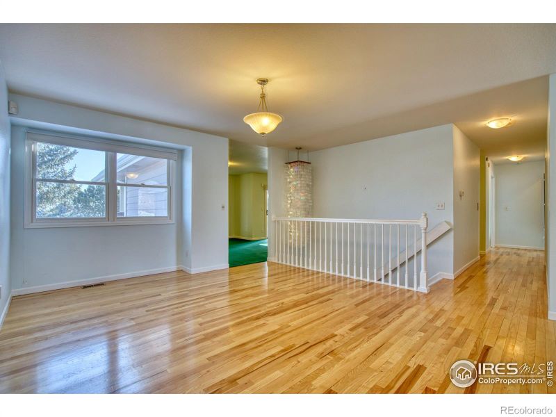 241 Sherwood Ct, Longmont, CO 80504