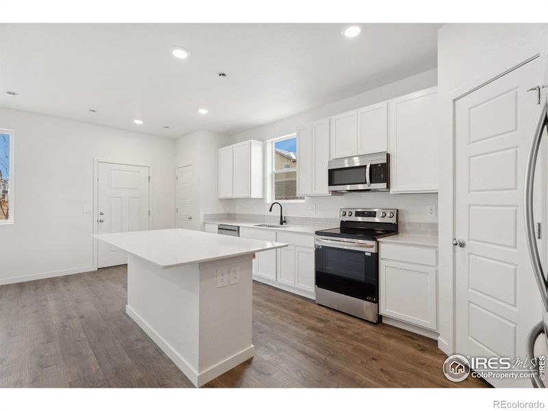 414 Condor Way, Johnstown, CO 80534