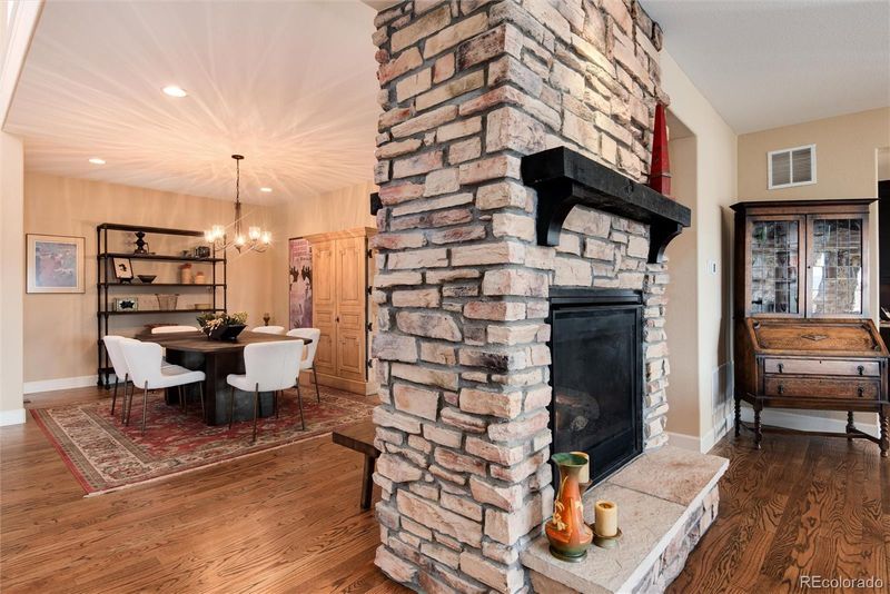 10751 Manorstone Dr, Highlands Ranch, CO 80126
