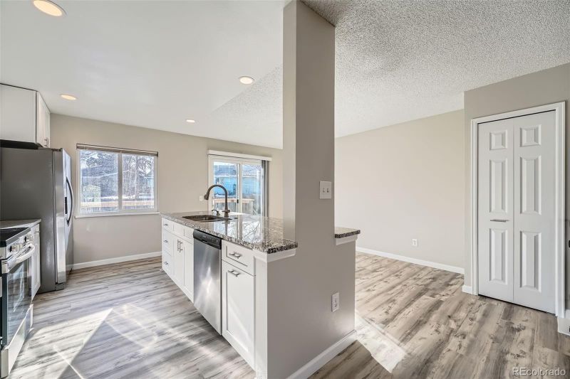 1258 S Memphis St, Aurora, CO 80017