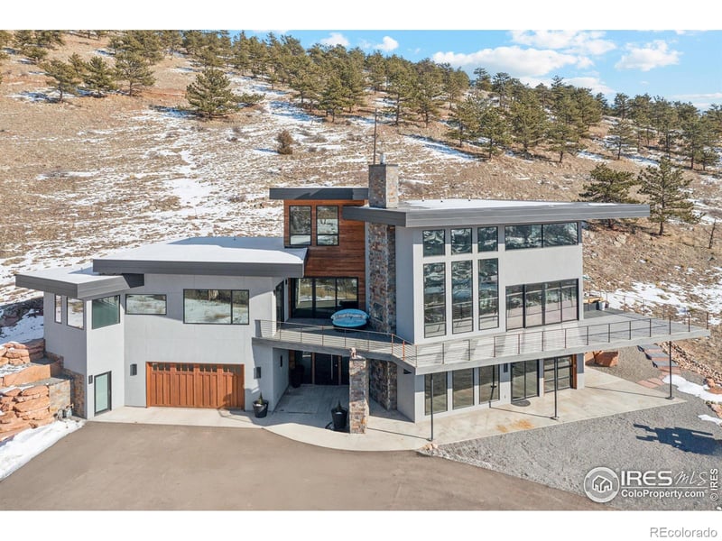818 Mountain View Dr, Lyons, CO 80540