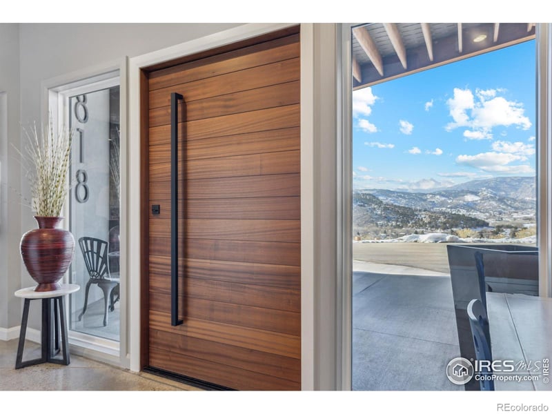 818 Mountain View Dr, Lyons, CO 80540