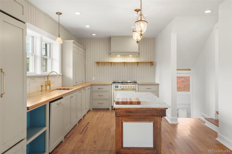 841 Niagara St, Denver, CO 80220