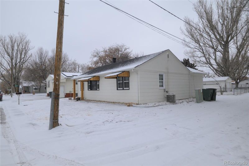 815 Edmunds St, Brush, CO 80723