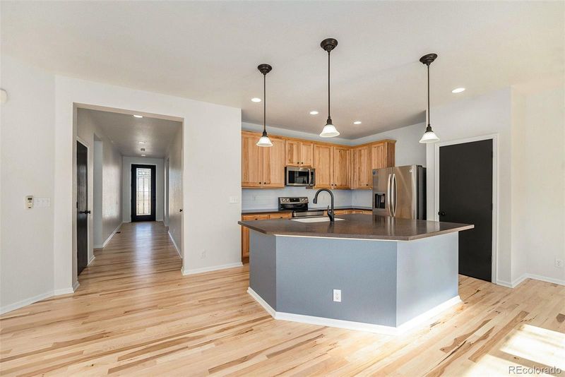 851 Lonewolf Cir, Lochbuie, CO 80603