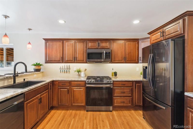 2215 Saranac Dr, Colorado Springs, CO 80910