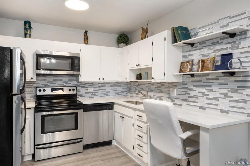 650 S Clinton St #6D, Denver, CO 80247