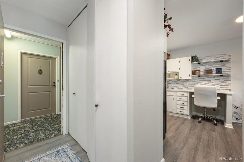 650 S Clinton St #6D, Denver, CO 80247