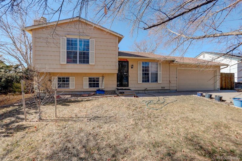 1123 S Biscay St, Aurora, CO 80017