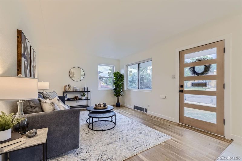 3295 S Delaware St, Englewood, CO 80110