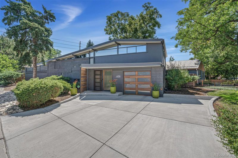 658 Poplar St, Denver, CO 80220