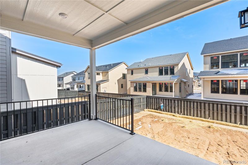 8864 Moonshimmer Trl, Littleton, CO 80125