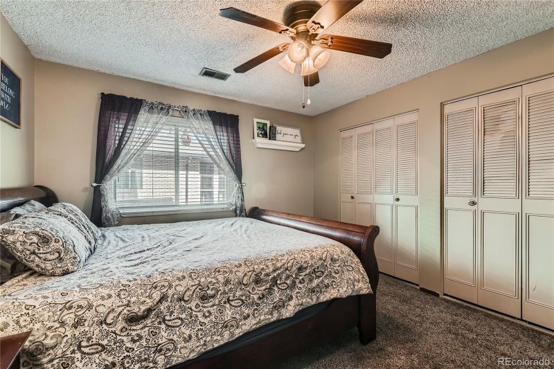 9943 Croke Dr, Denver, CO 80260