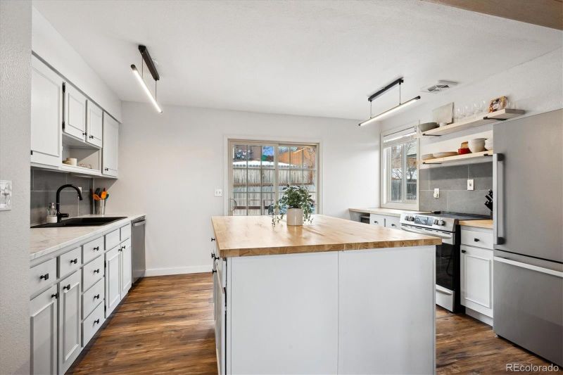 4973 S Taft St, Morrison, CO 80465