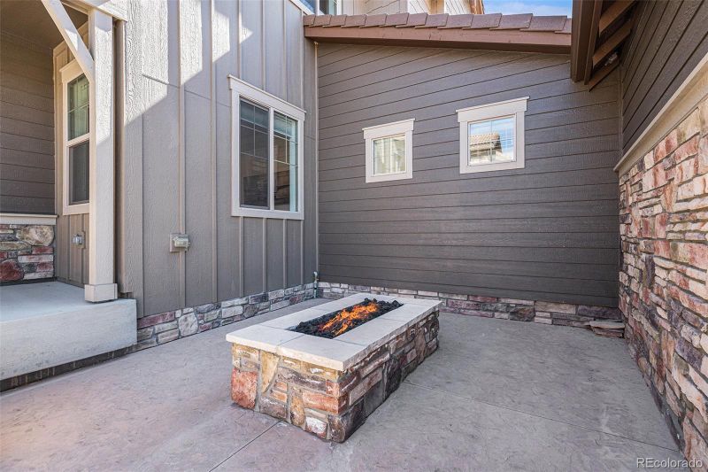 10610 Greycliffe Dr, Highlands Ranch, CO 80126