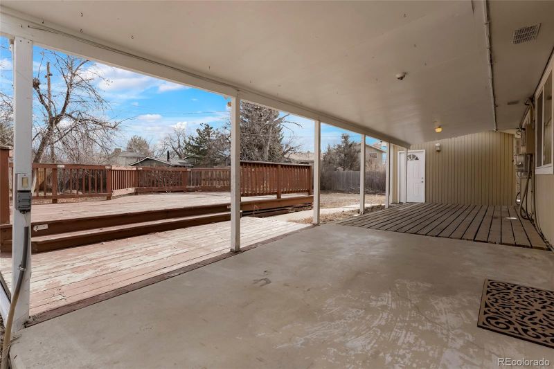 638 S Troy St, Aurora, CO 80012
