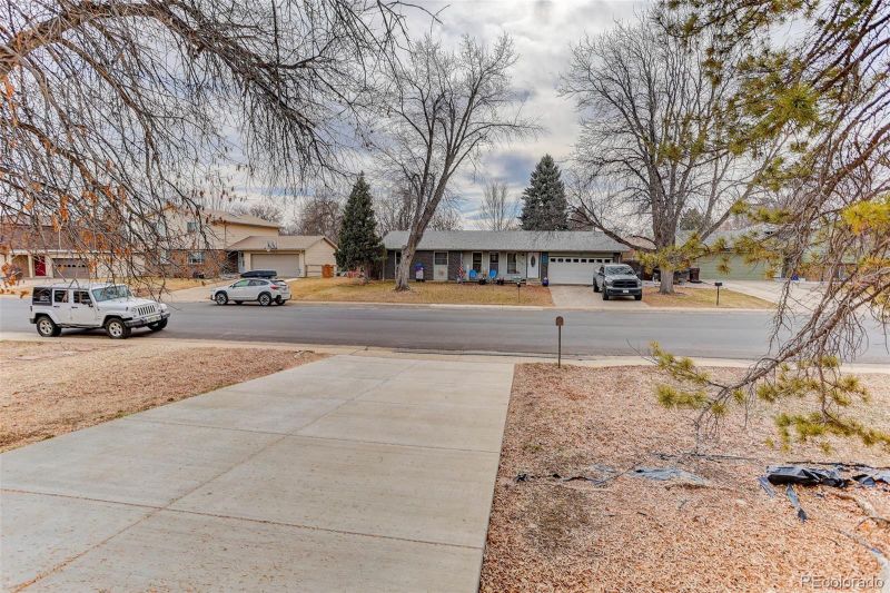 909 E 7th Ave, Broomfield, CO 80020