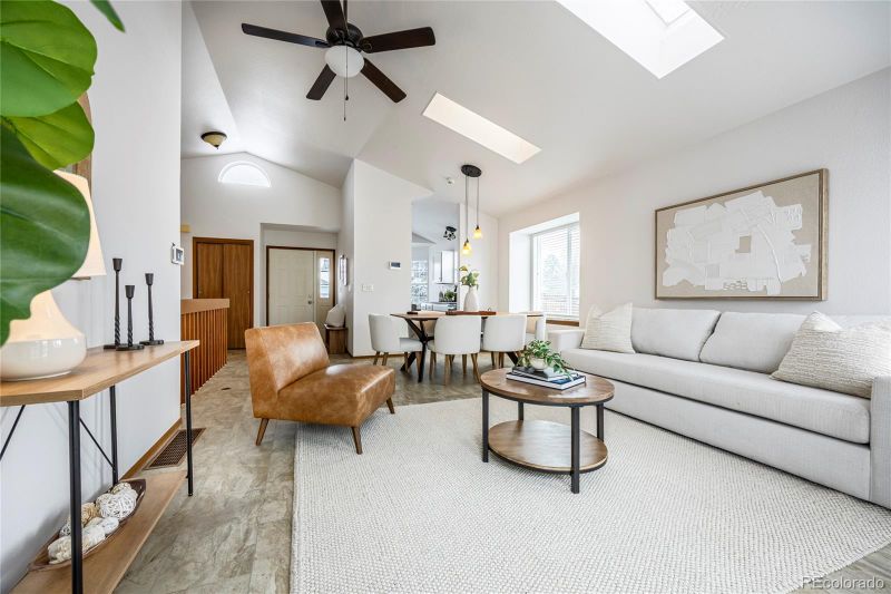 1940 W 101st Ct, Thornton, CO 80260