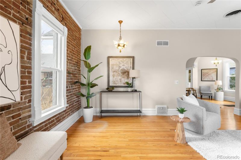 2311 N Gilpin St, Denver, CO 80205